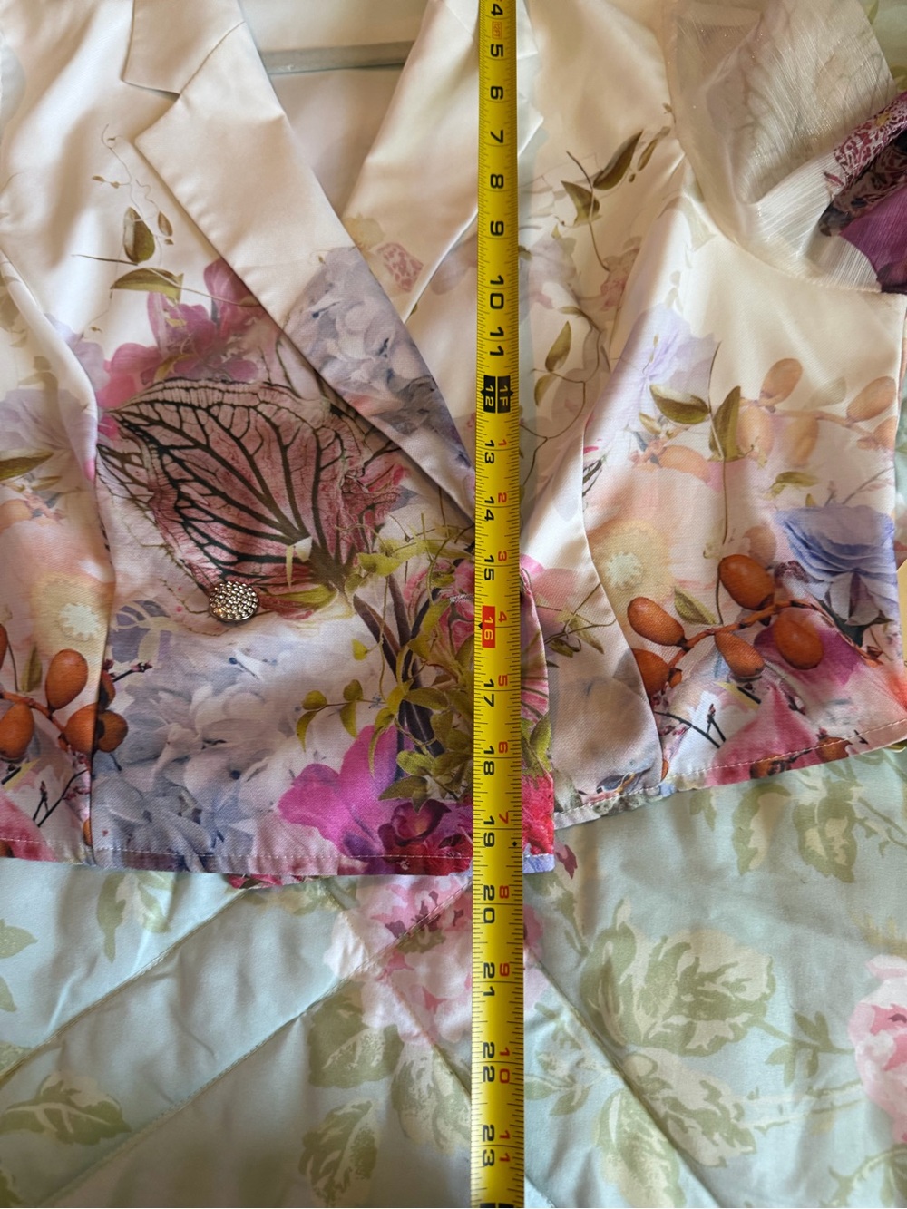 Double breasted cropped garden blouses - Picture 7 of 8